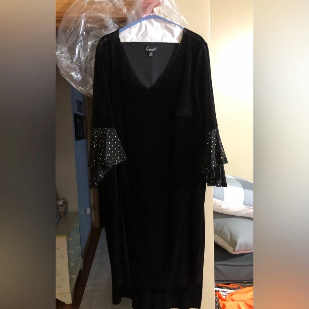 Black velvet, embellished (gold) ruffled cuff dress, 20W, like new / worn once - Picture 4 of 5